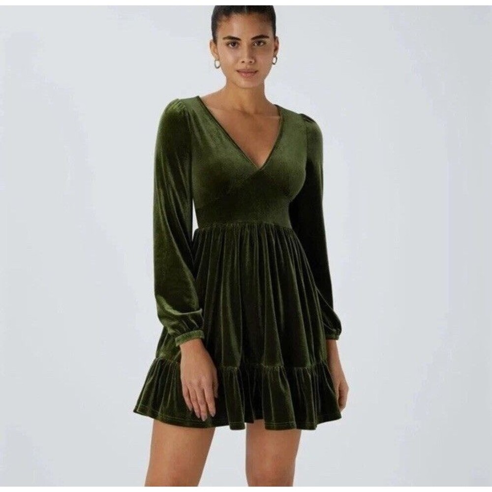 Halara Everyday Deep V-Neck Long Sleeve Velvet Mini Dress Green XS Fairy Holiday